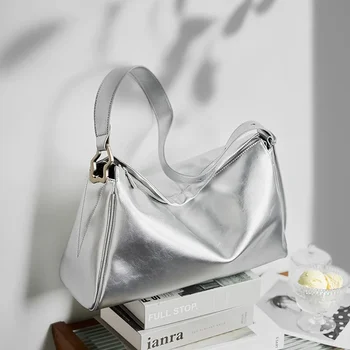 Женская сумка через плечо из мягкой серебристой натуральной кожи роскошного дизайна, большая вместительная сумка-мессенджер, Обычная сумка для пригородных поездок, новинка 2023 года.